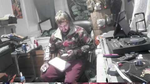 Snapshot of kinkybiguy14 chatting on February 2026 11:25:01 PM Kinky Cassie online show from February 2026 11:25:01 PM