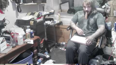 Snapshot of kinkybiguy14 chatting on February 2026 12:18:01 AM Kinky Cassie online show from February 2026 12:18:01 AM