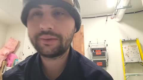 Maysie and Hunter online show from February 2025 11:55:01 AM