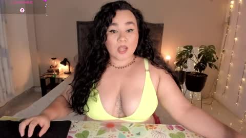 Snapshot of kinkyelise chatting on June 2026 04:02:02 AM Jenny online show from June 2026 04:02:02 AM