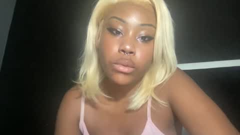 Snapshot of kinkykittee chatting on February 2025 06:43:02 AM Bunniii online show from February 2025 06:43:02 AM