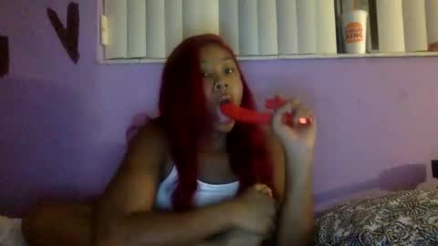 Snapshot of kinkykittee chatting on November 2025 02:22:01 AM Bunniii online show from November 2025 02:22:01 AM