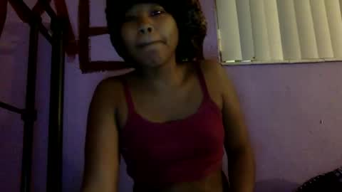 Snapshot of kinkykittee chatting on February 2026 06:13:01 AM Bunniii online show from February 2026 06:13:01 AM