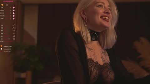 kinkylina_ online show from December 2024 02:54:02 PM