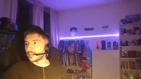 cachonlolo31 online show from April 2026 11:07:02 PM