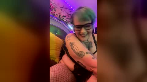 Snapshot of kinkypinkyplay2 chatting on February 2026 02:08:02 AM Kinky Pinky online show from February 2026 02:08:02 AM