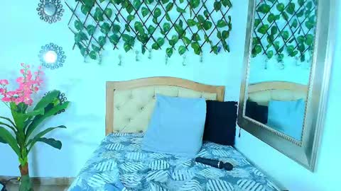 Isabella  online show from June 2026 11:16:01 PM