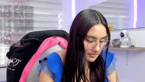 kir_ely online show from April 2026 07:01:01 PM