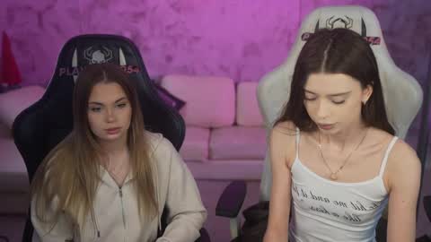 Sweet girls online show from April 2026 10:12:02 AM