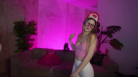 Sweet girls online show from May 2026 06:45:02 PM