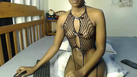 Miimi online show from September 2025 06:42:01 PM