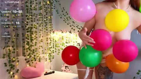 Kira Briis online show from November 2025 01:06:01 PM