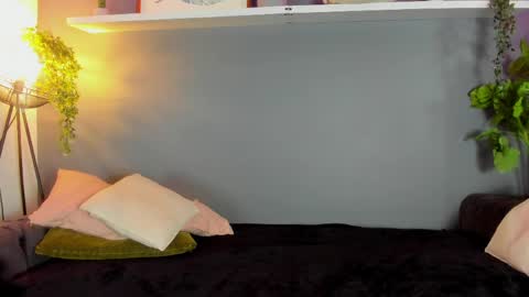 kira_exe online show from March 2026 11:33:02 AM