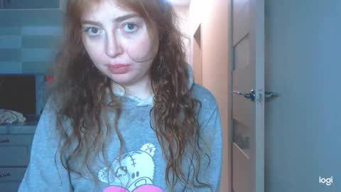 Snapshot of kira_foxy_ chatting on December 2025 12:32:01 PM Kira online show from December 2025 12:32:01 PM