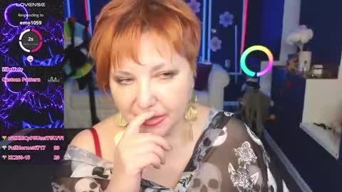 Kira Kennet online show from October 2025 09:52:01 PM