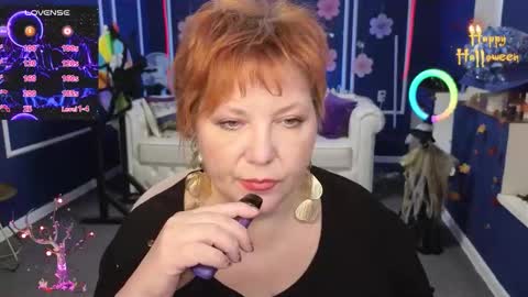 Kira Kennet online show from October 2025 07:32:01 AM