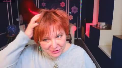 Kira Kennet online show from April 2026 06:42:01 PM
