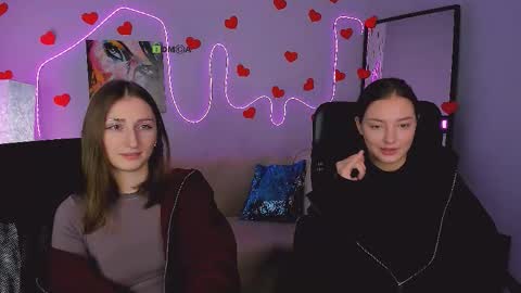 Snapshot of kira_kisses_ chatting on February 2026 06:33:02 AM Kira online show from February 2026 06:33:02 AM