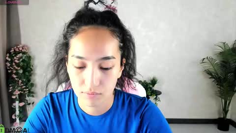 Snapshot of kira_lilian chatting on September 2025 03:41:02 AM Aura online show from September 2025 03:41:02 AM