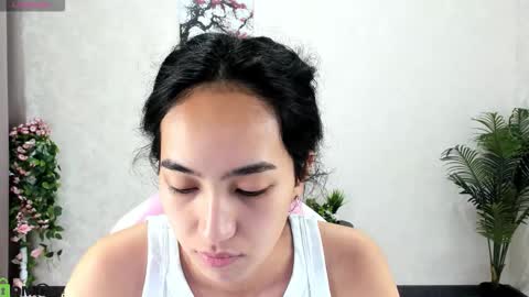 Snapshot of kira_lilian chatting on October 2025 02:20:01 AM Aura online show from October 2025 02:20:01 AM