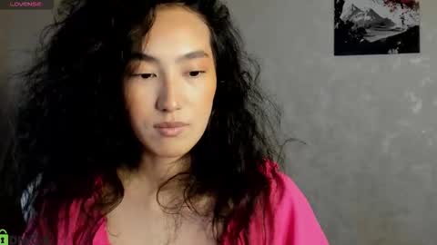 Snapshot of kira_lilian chatting on November 2025 05:40:02 AM Aura online show from November 2025 05:40:02 AM