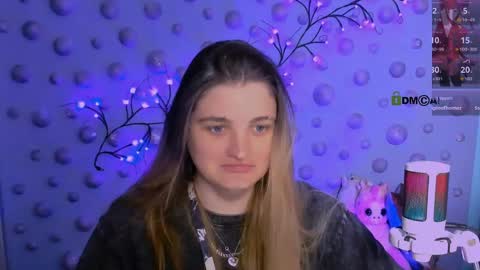 Snapshot of kira_melt chatting on April 2026 11:22:02 PM kira_melt online show from April 2026 11:22:02 PM