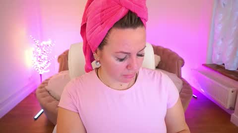 Kira online show from February 2026 02:36:01 PM