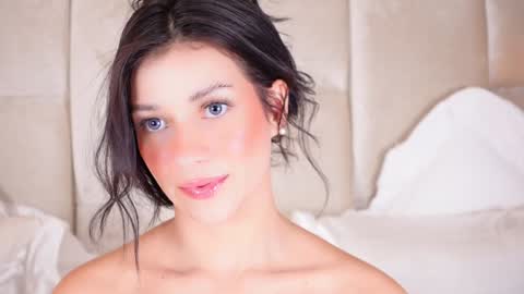 kira online show from December 2024 04:55:02 PM