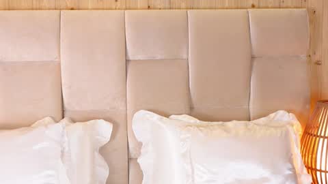 kira online show from October 2025 01:31:01 AM