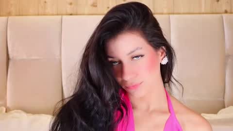 kira online show from December 2025 01:03:02 AM