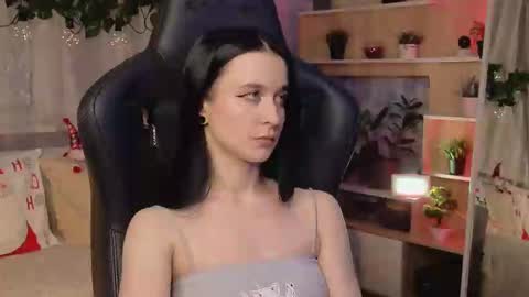 Kira    online show from February 2025 04:23:02 PM