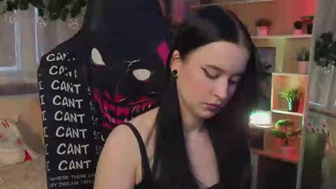 Kira    online show from March 2025 12:41:02 PM