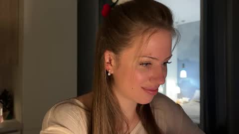 Kira online show from March 2026 01:28:02 PM