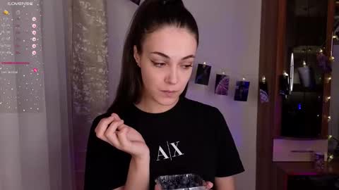 Snapshot of kiraturner chatting on November 2025 09:30:02 PM Kira cute online show from November 2025 09:30:02 PM