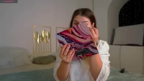 Kira online show from October 2025 05:41:01 AM