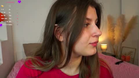 Kira online show from November 2025 08:01:02 AM