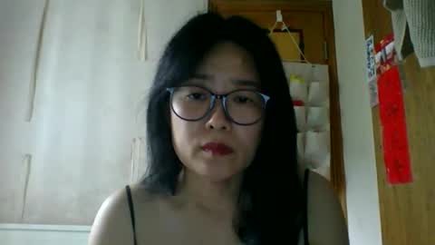 kiss_silk online show from May 2026 01:34:01 AM