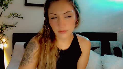 Kissah Kreampuff online show from March 2026 09:39:02 PM