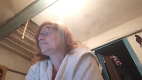 kissandvibe online show from September 2025 06:29:02 PM