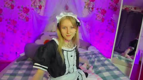 Snapshot of kisschristie__ chatting on November 2025 07:14:01 PM christie online show from November 2025 07:14:01 PM