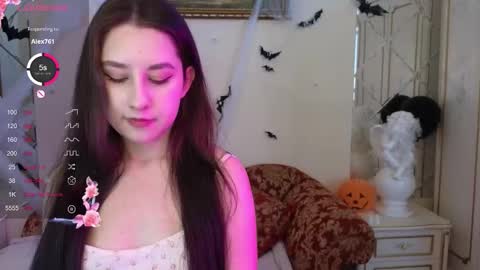 Snapshot of kisses_eva chatting on November 2025 04:33:02 AM Hot Eva online show from November 2025 04:33:02 AM