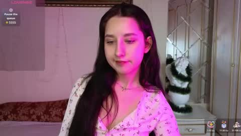 Snapshot of kisses_eva chatting on December 2025 03:07:01 PM Hot Eva online show from December 2025 03:07:01 PM