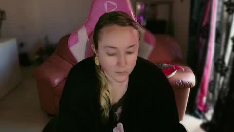 kissica online show from March 2025 02:56:02 PM