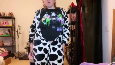 kissica online show from December 2025 06:06:01 PM