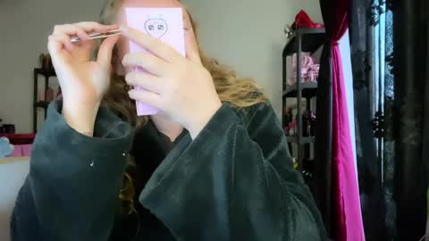 kissica online show from April 2026 05:21:02 PM