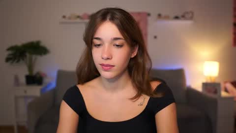 Sisi online show from October 2025 01:08:01 PM