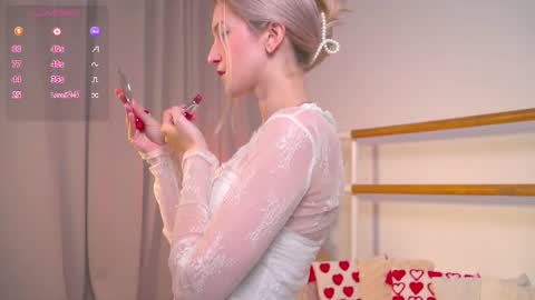 Snapshot of kisskiss_muah chatting on September 2025 02:21:01 PM Kate online show from September 2025 02:21:01 PM