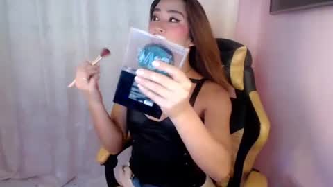 Snapshot of kissmycock_ chatting on December 2024 04:11:01 PM kissmycock_ online show from December 2024 04:11:01 PM