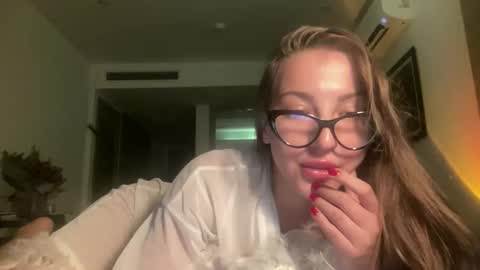 Snapshot of kit_kata chatting on February 2026 06:53:02 PM Kit kata online show from February 2026 06:53:02 PM