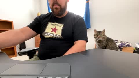 Hunter online show from October 2025 09:13:02 PM